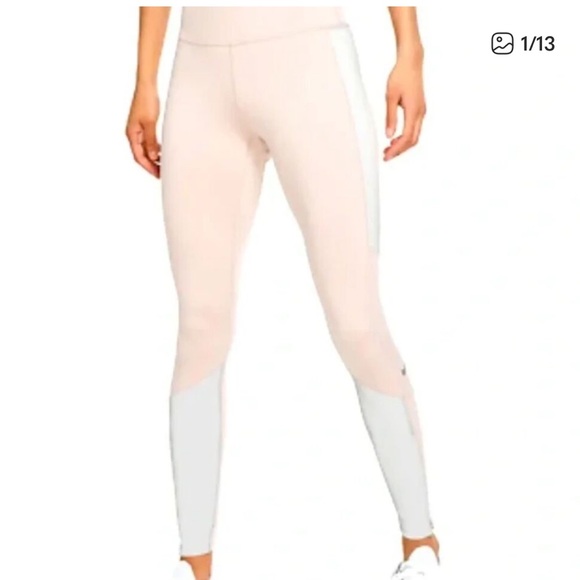 NWOT Nike Women's Light Pink and White Leggings - Picture 5 of 9
